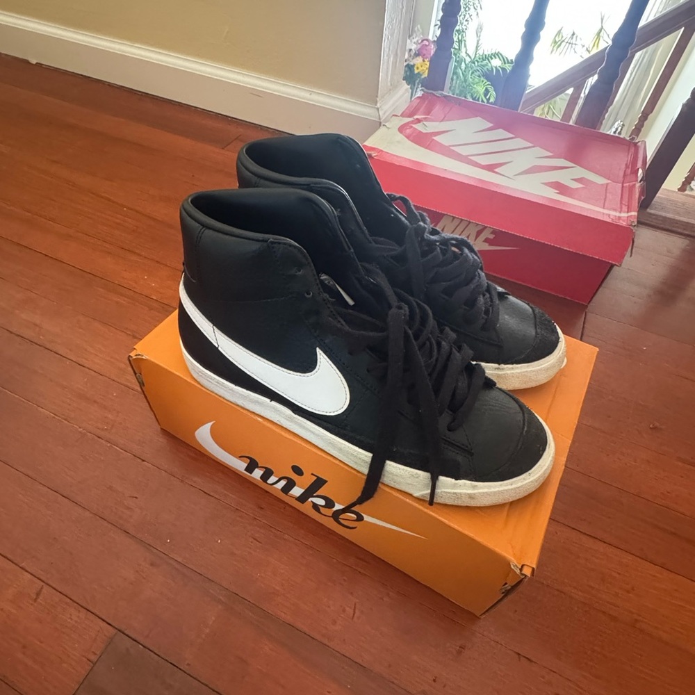 Nike Black and White High-Tops